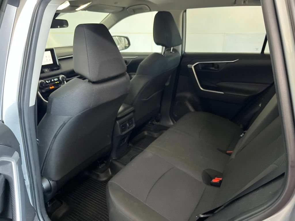Used 2025 Toyota RAV4 LE AWD/4WD image 24