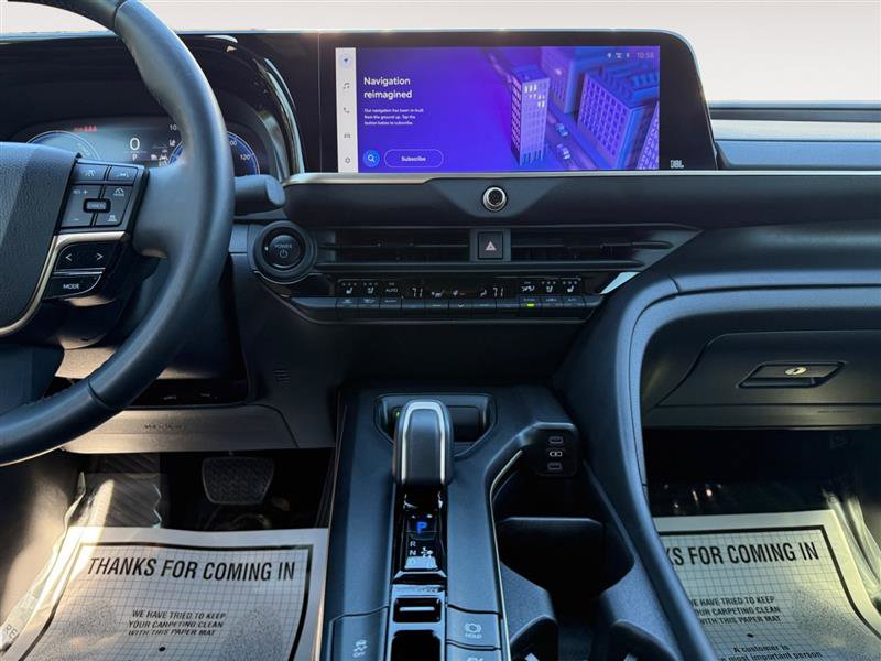 Used 2023 Toyota Crown image 12