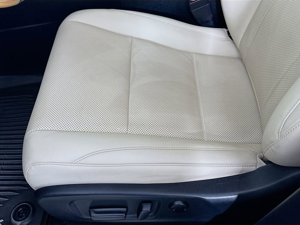 Used 2022 Lexus RX 450hL AWD w/ Premium Package image 20