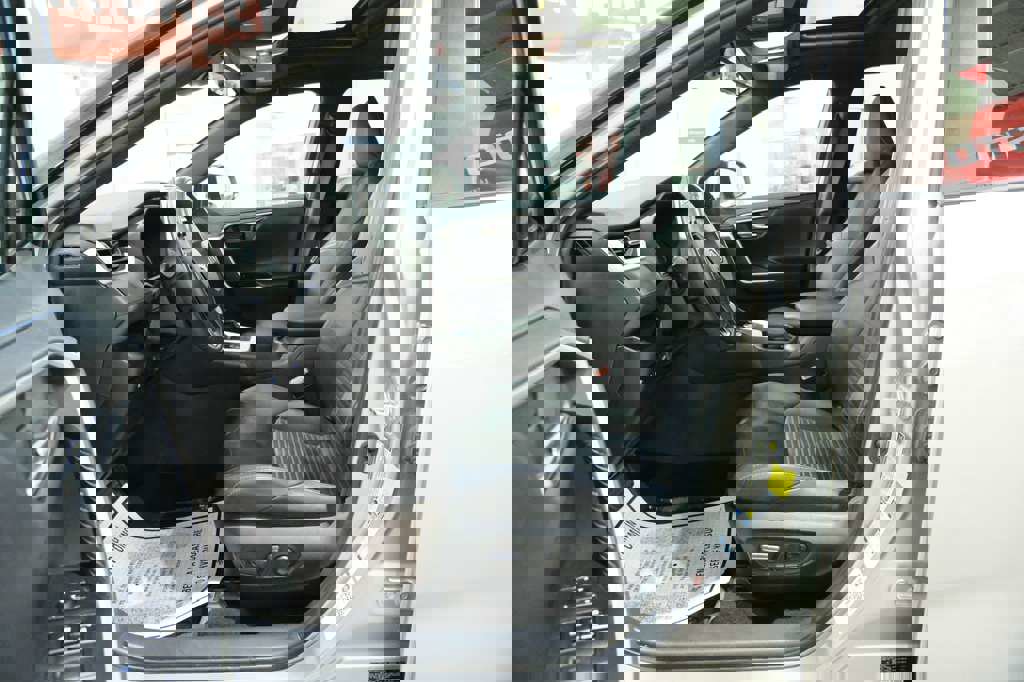 Used 2021 Toyota RAV4 XSE image 16