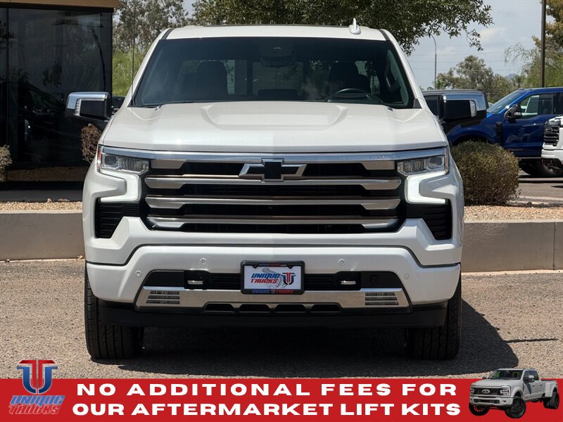 Used 2022 Chevrolet Silverado 1500 High Country w/ Technology Package RWD image 2