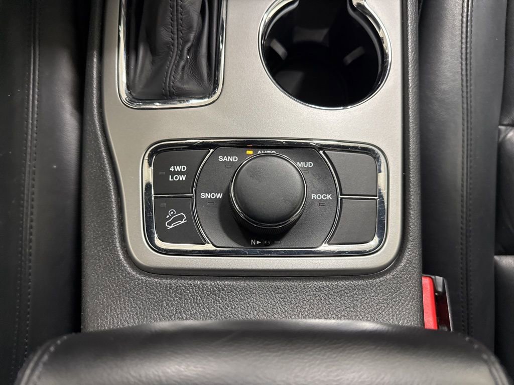 Used 2018 Jeep Grand Cherokee Limited AWD/4WD image 24