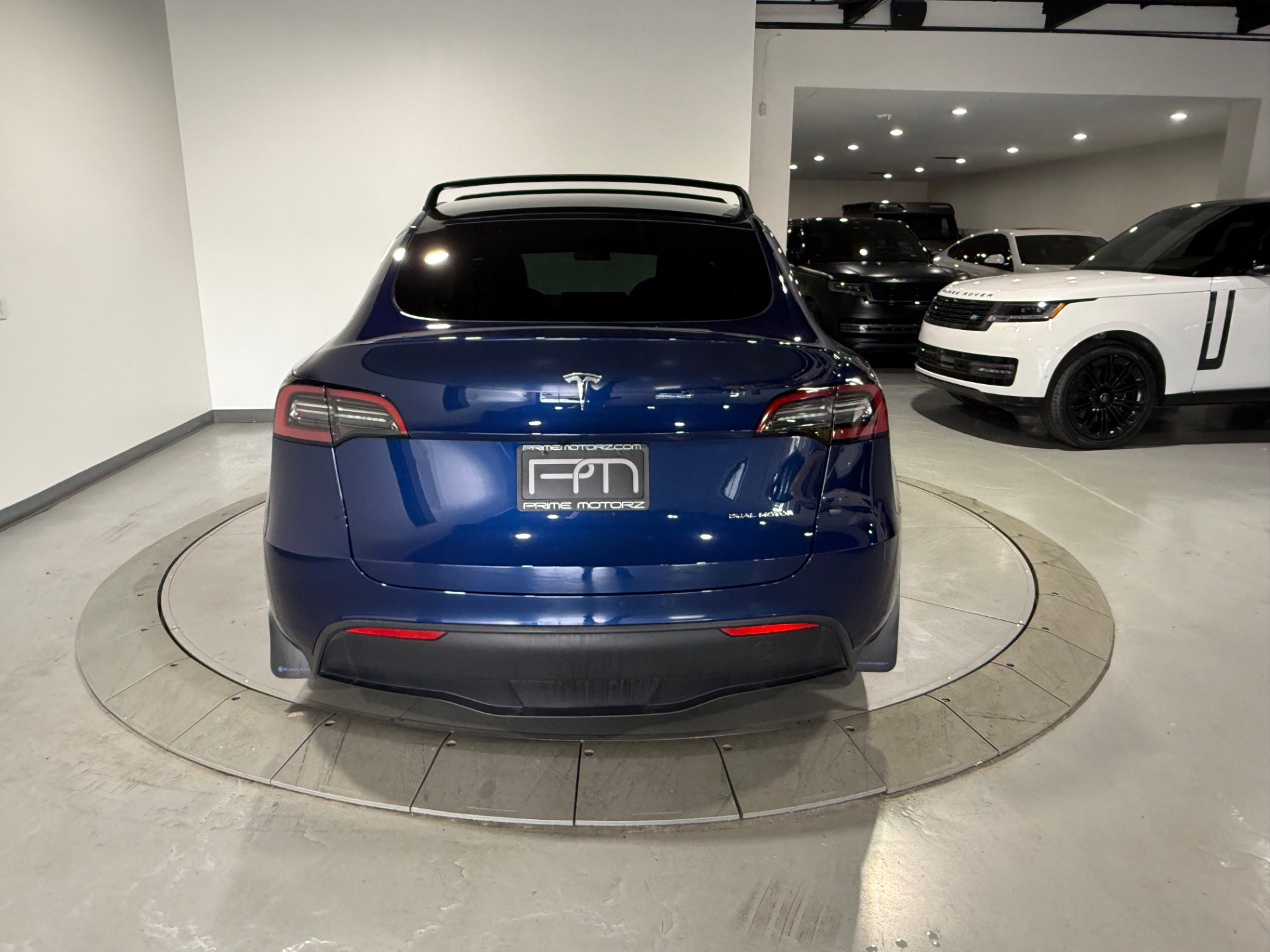 Used 2023 Tesla Model Y Long Range image 18
