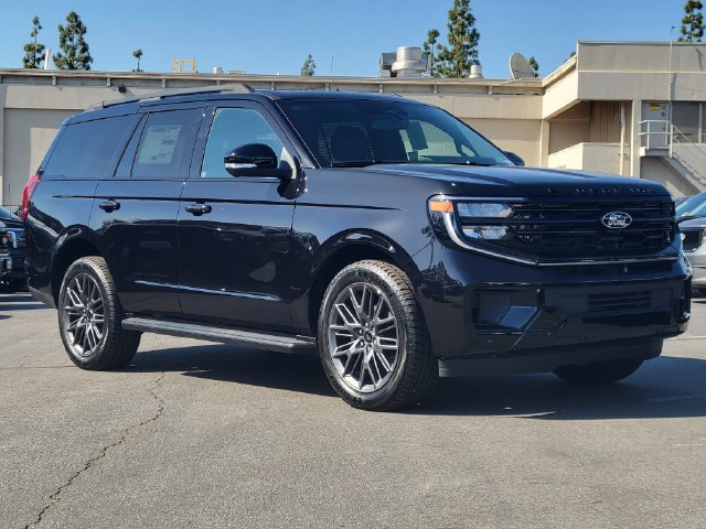 New 2026 Ford Expedition Platinum w/ Stealth Appearance Package AWD/4WD image 26