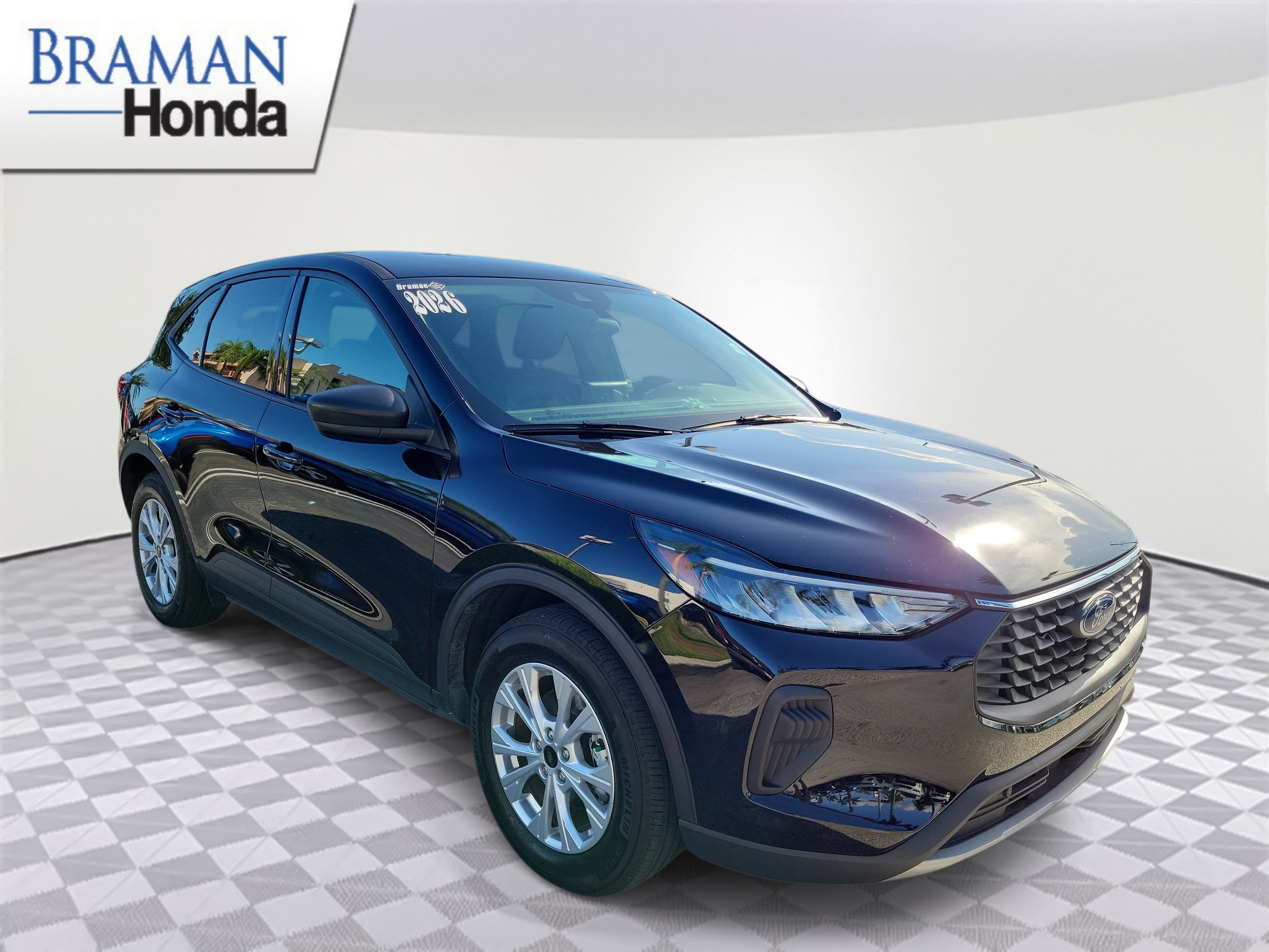 Used 2026 Ford Escape Active FWD image 2