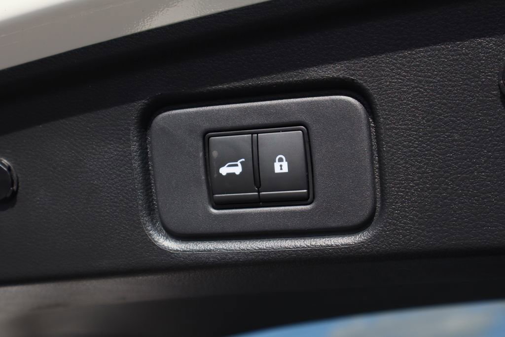 Used 2023 Nissan Pathfinder Platinum image 27