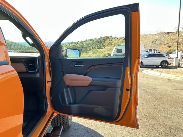 Used 2025 GMC Canyon AT4 w/ Nightfall Edition image 22