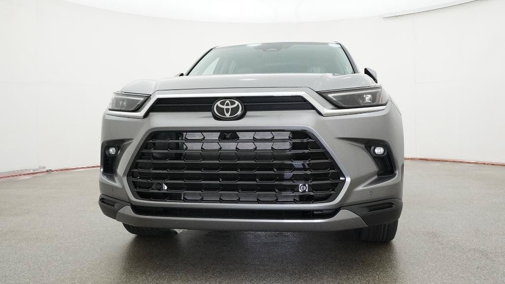 New 2026 Toyota Grand Highlander FWD image 18