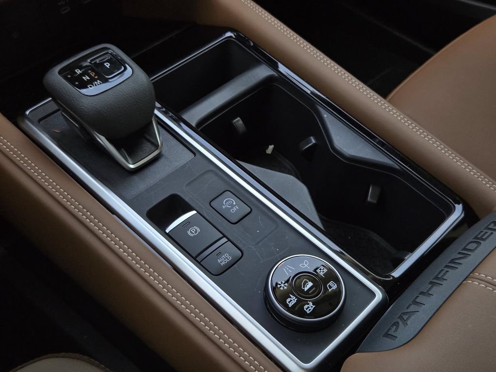 New 2026 Nissan Pathfinder Platinum AWD/4WD image 24