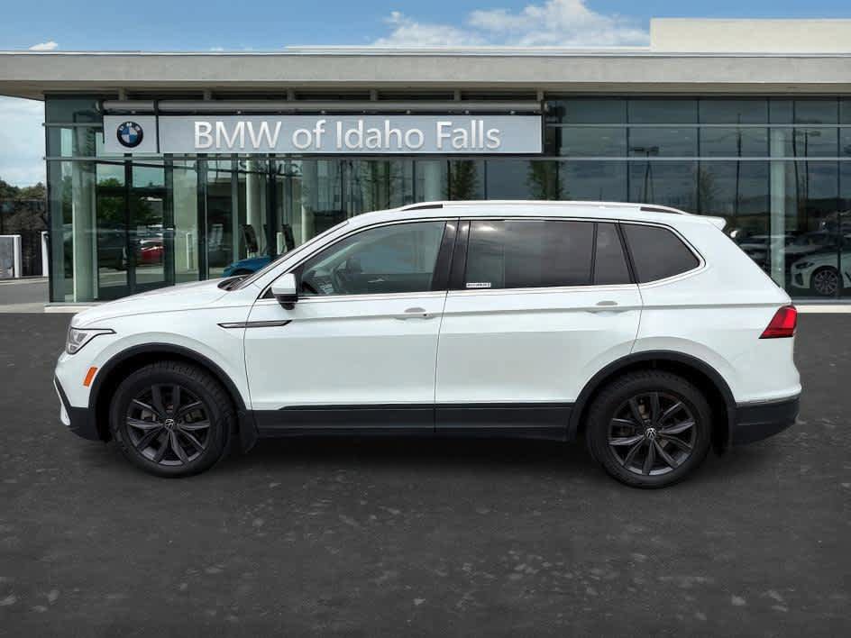 Used 2023 Volkswagen Tiguan SE w/ Panoramic Sunroof Package AWD/4WD image 4