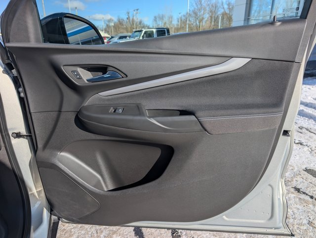 Used 2023 Chevrolet Bolt EUV LT w/ Comfort Package image 13
