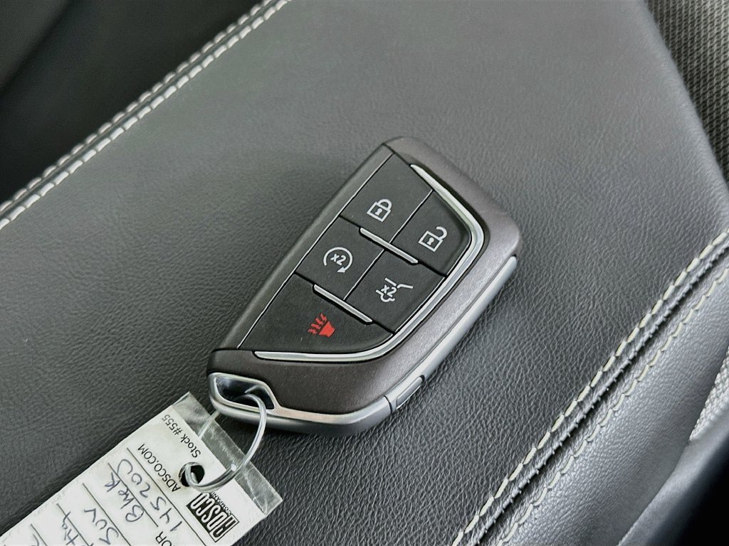 Used 2026 Cadillac Optiq Sport 2 w/ LPO, Floor Liner Package AWD/4WD image 41