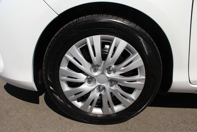 Used 2016 Toyota Yaris L FWD image 47