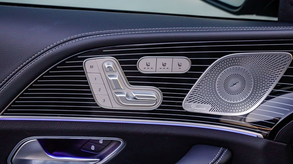 Used 2025 Mercedes-Benz GLE 53 AMG 4MATIC image 26