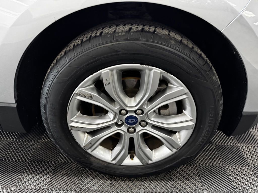 Used 2022 Ford Edge Titanium w/ Equipment Group 301A AWD/4WD image 18