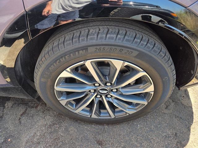 Used 2024 Cadillac Lyriq Sport image 4