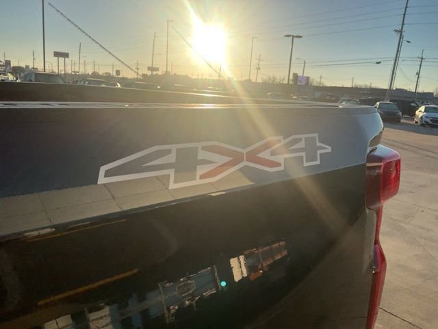 Used 2022 Chevrolet Silverado 1500 Custom w/ LPO, Dark Essentials Package image 25