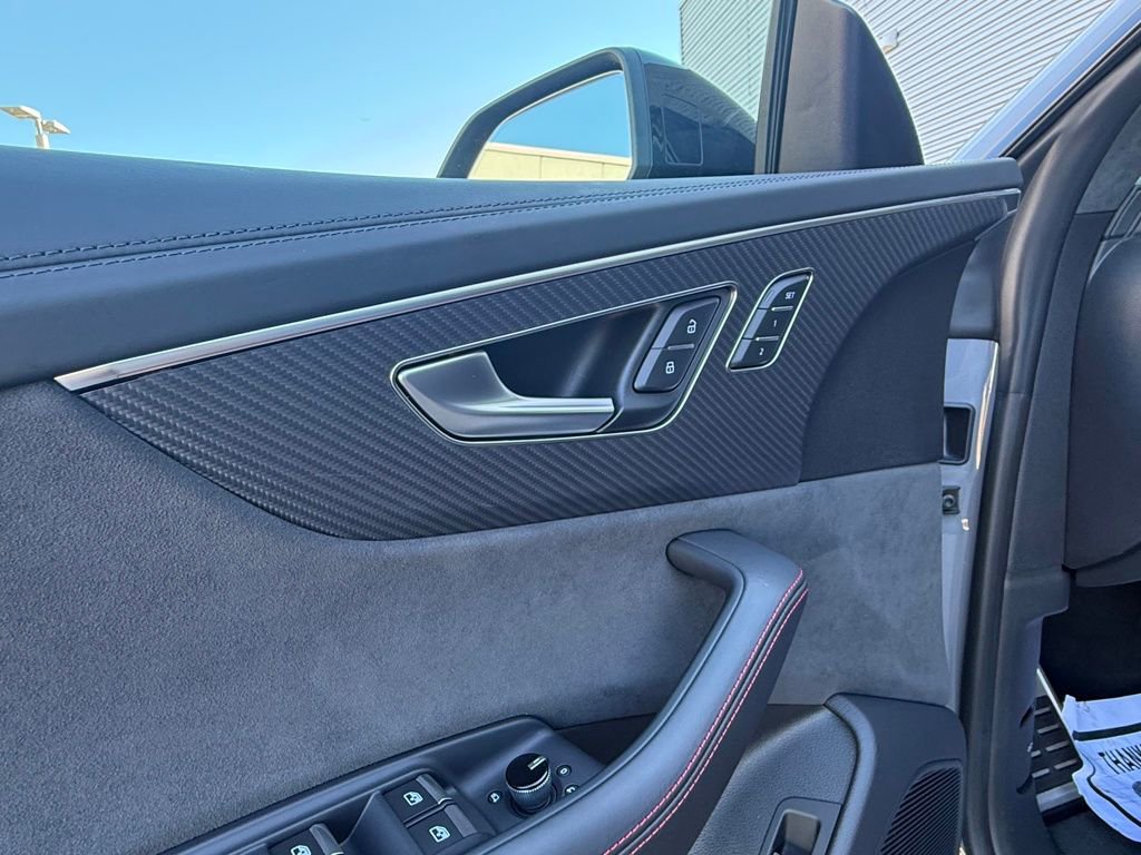 Used 2024 Audi RS Q8 w/ Black Optic Package image 85