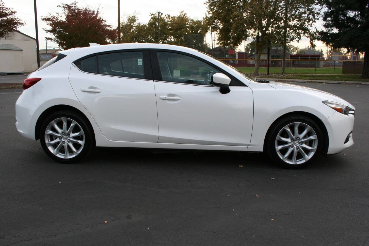 Used 2018 MAZDA MAZDA3 Touring image 3