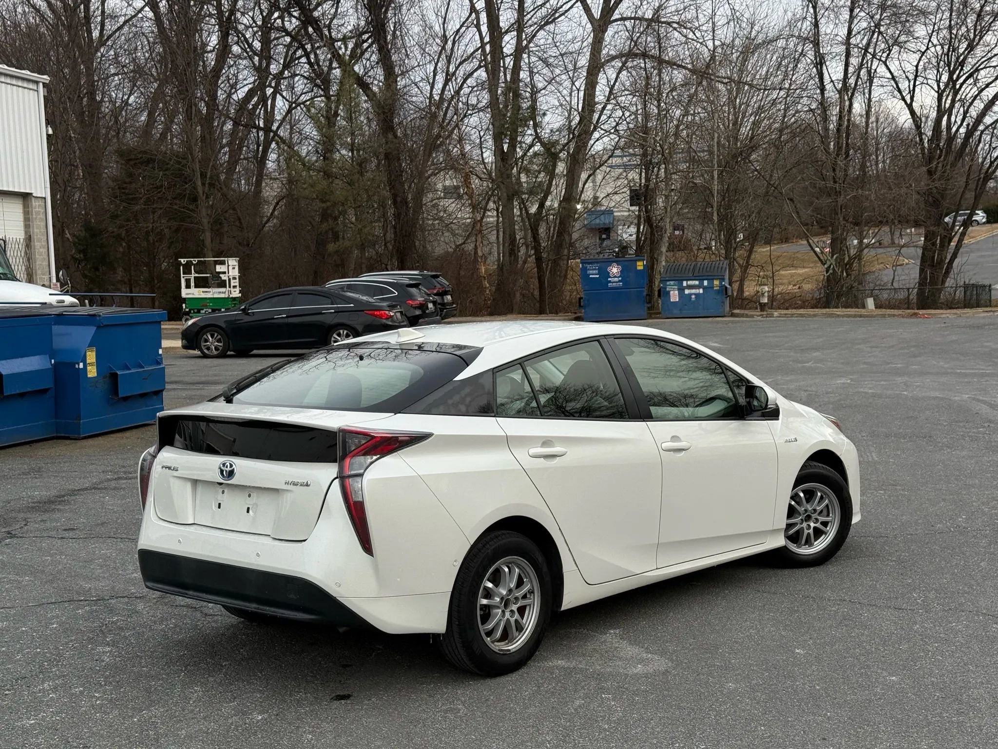 Used 2018 Toyota Prius Two image 4