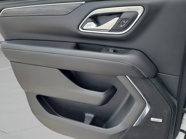 Used 2024 GMC Yukon XL SLT RWD image 17