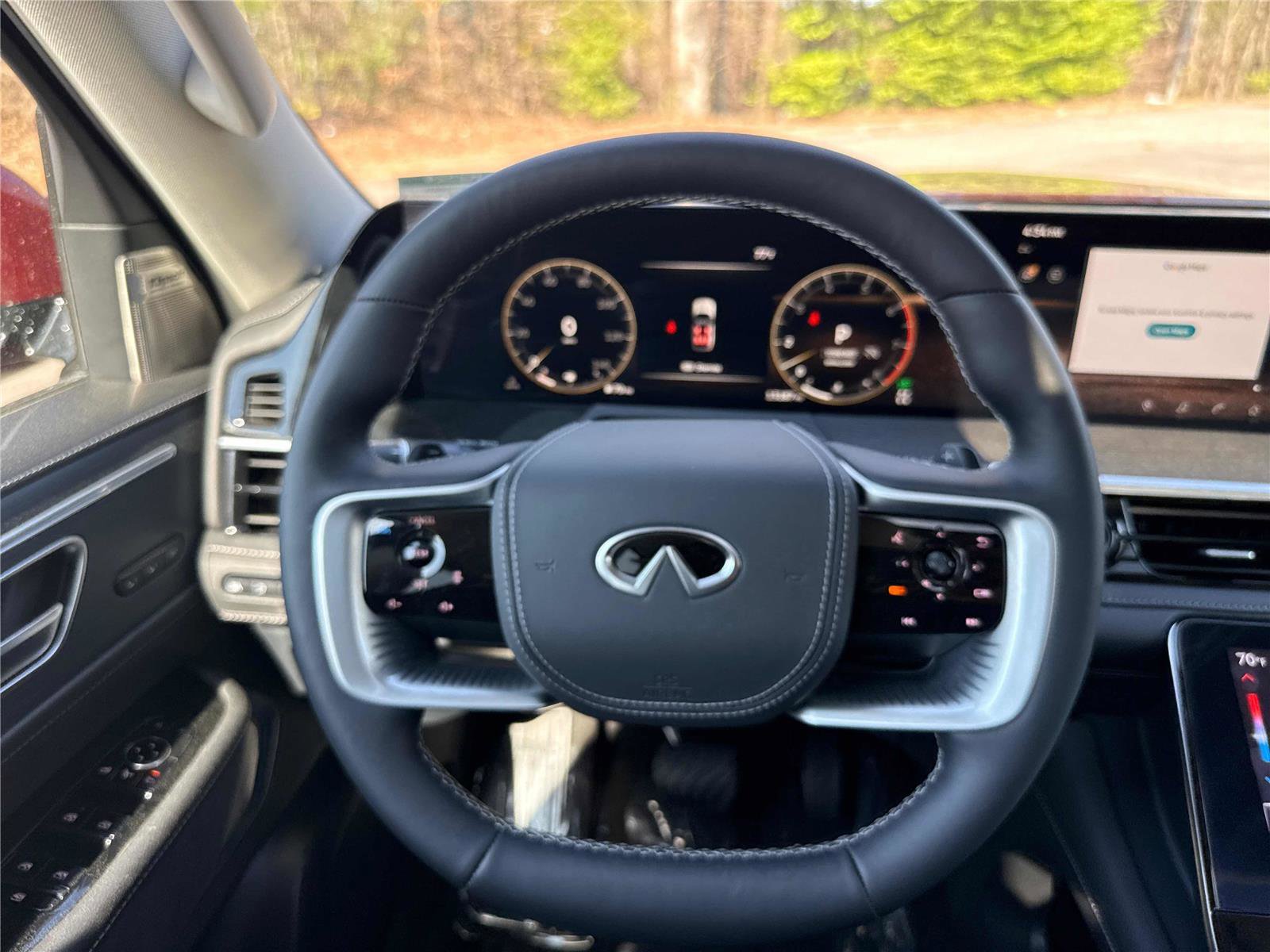 Certified 2025 INFINITI QX80 Sensory image 17