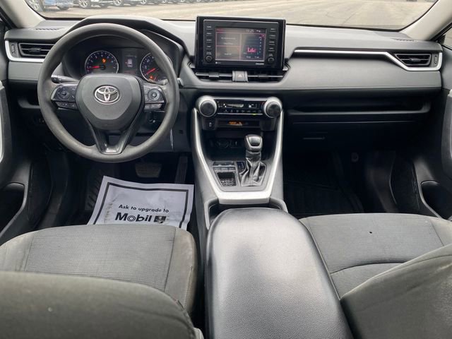 Used 2021 Toyota RAV4 LE FWD image 5