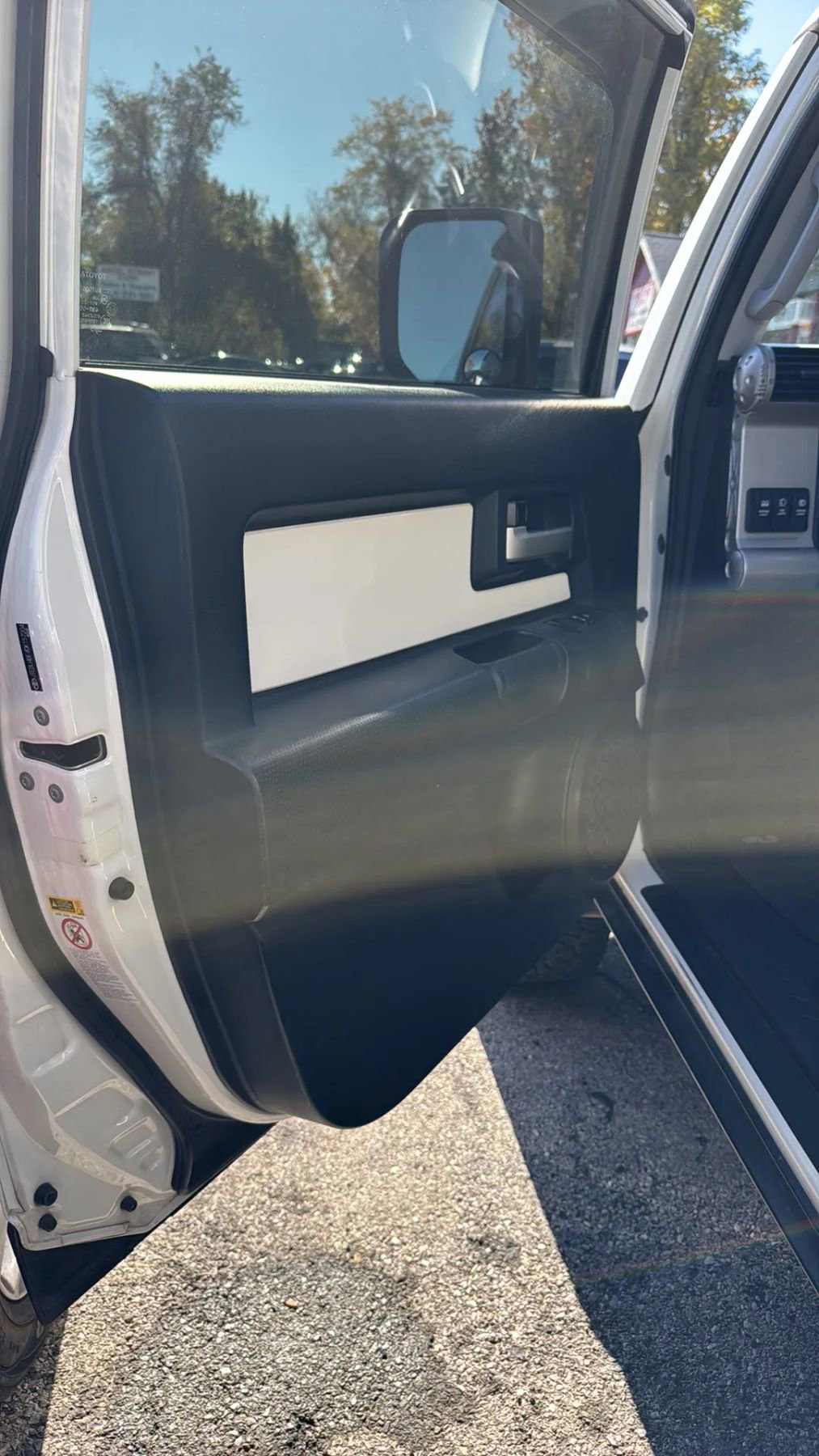 Used 2013 Toyota FJ Cruiser 4WD image 11