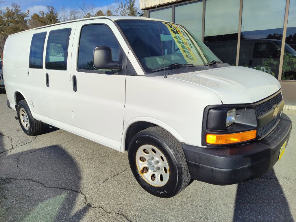 Used 2011 Chevrolet Express 1500 image 2