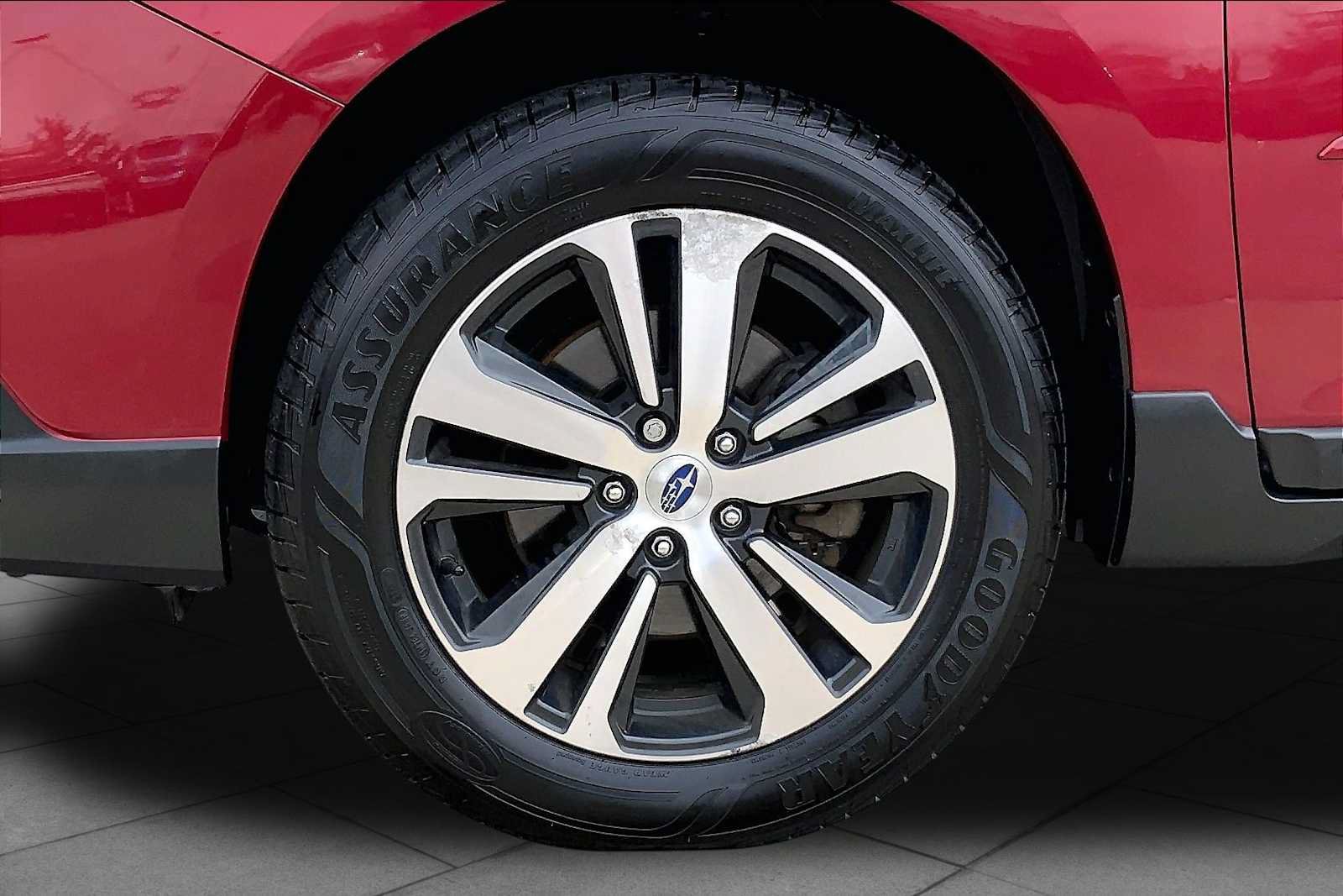 Used 2019 Subaru Outback 2.5i Limited AWD/4WD image 11