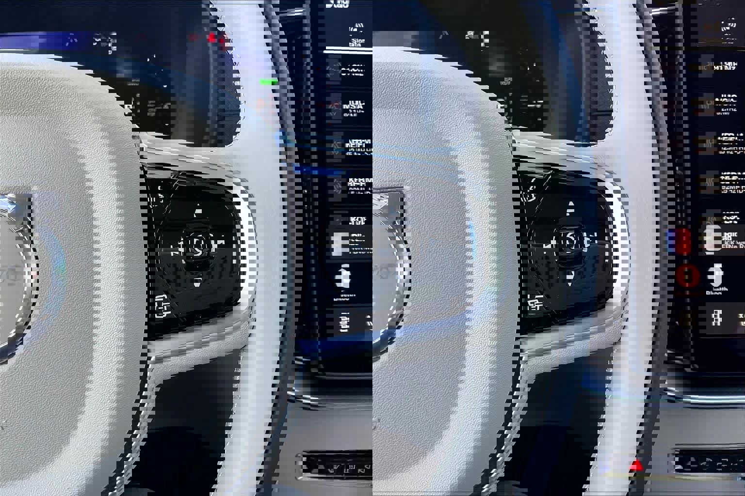 New 2026 Volvo XC90 T8 Ultra image 18