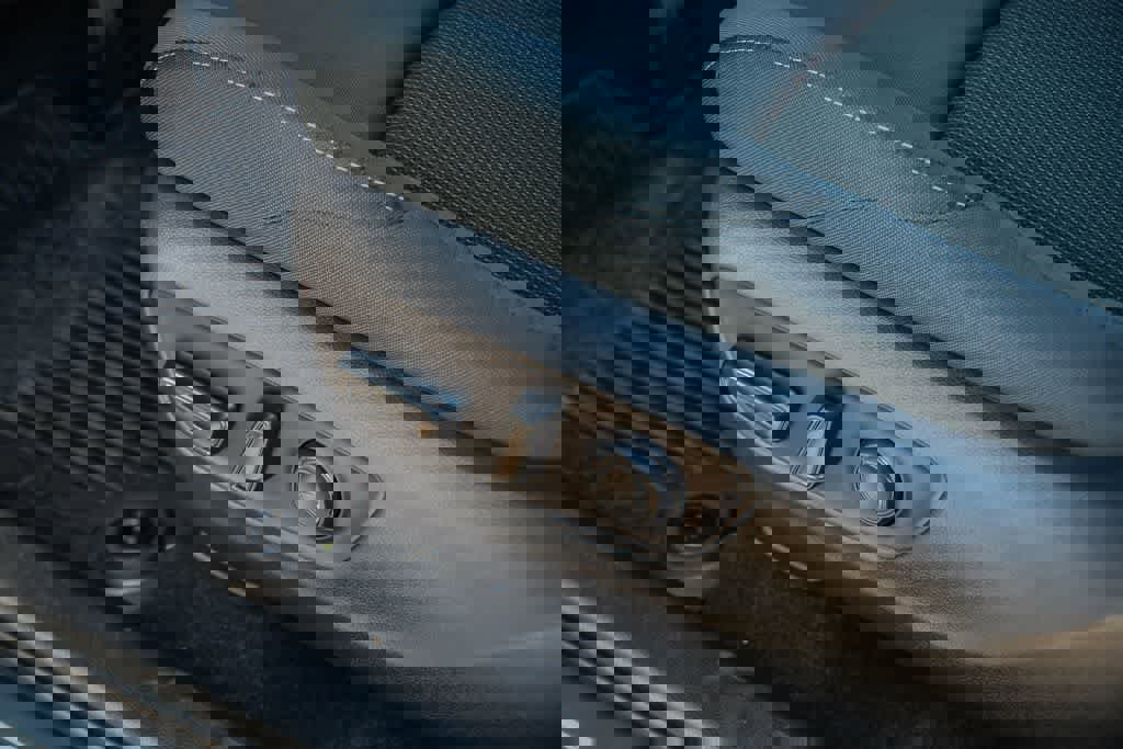 Used 2024 Toyota Venza LE AWD/4WD image 25