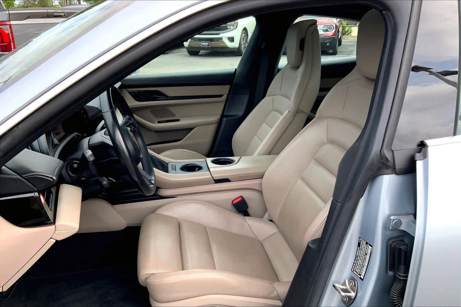 Used 2021 Porsche Taycan 4S w/ Premium Package AWD/4WD image 8