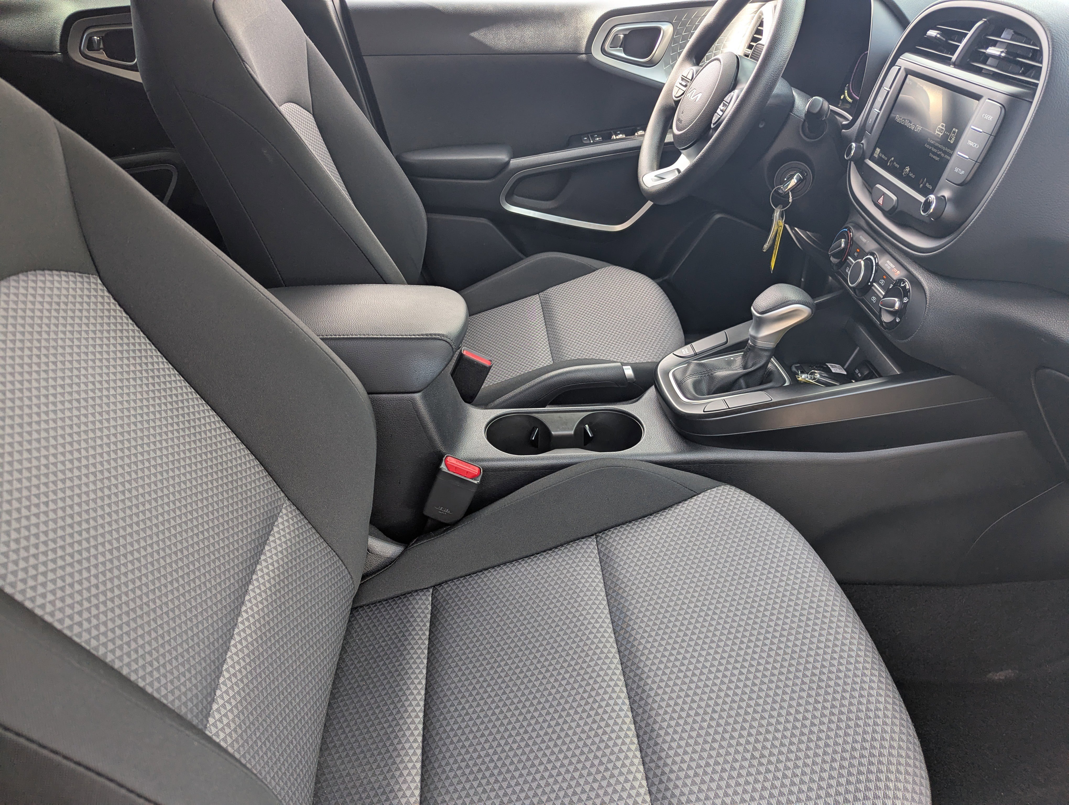 Certified 2025 Kia Soul S image 9