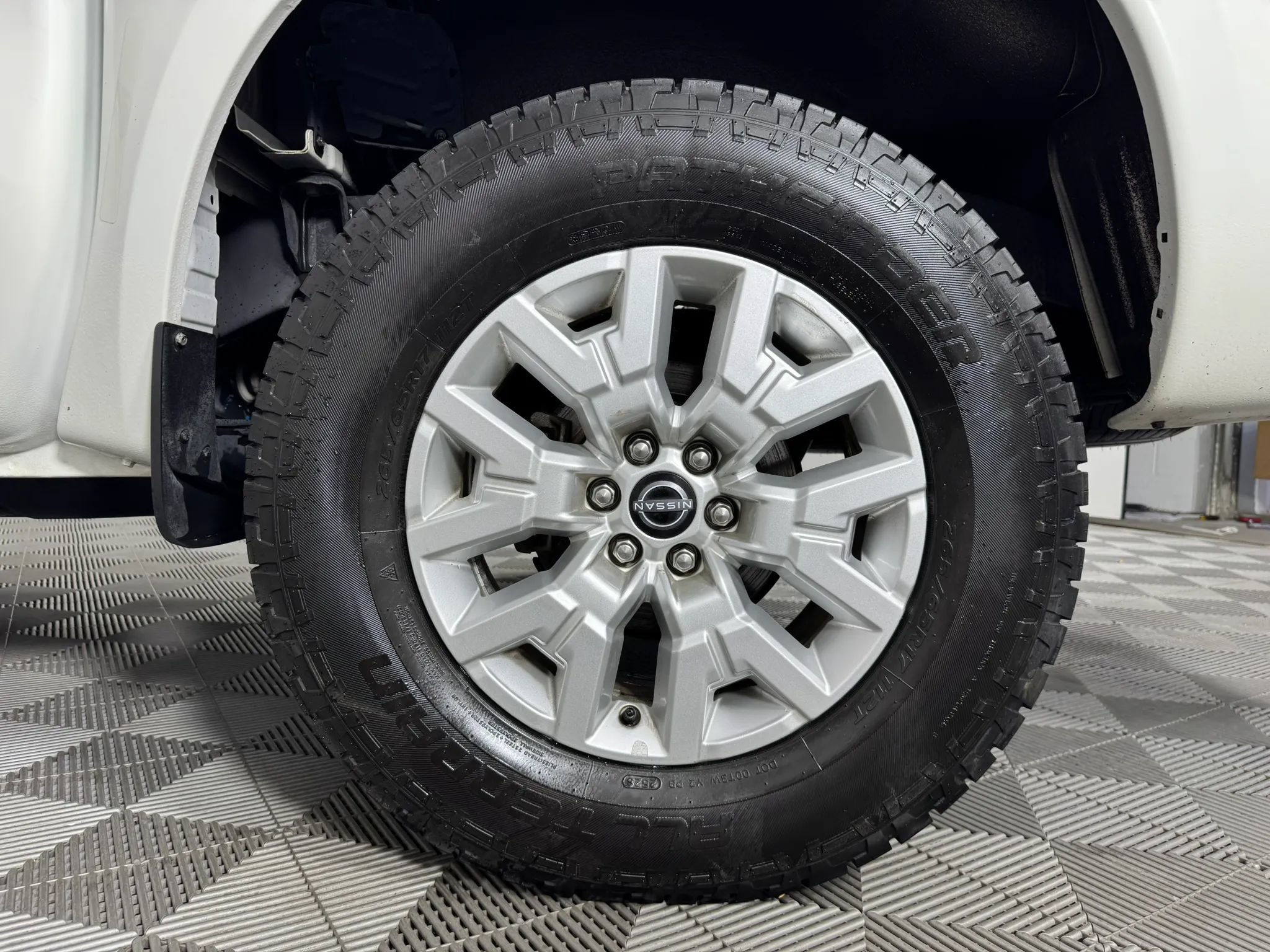 Used 2023 Nissan Frontier SV AWD/4WD image 42