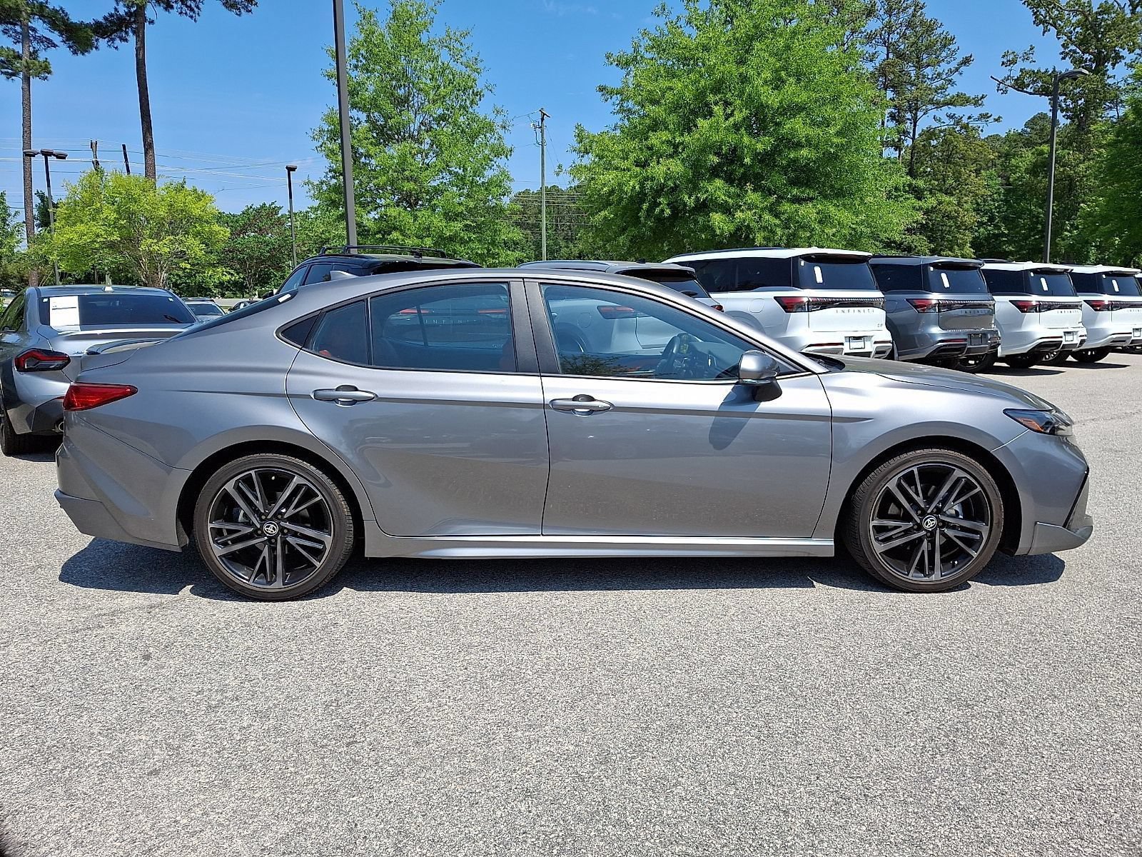 Used 2025 Toyota Camry XSE FWD image 7