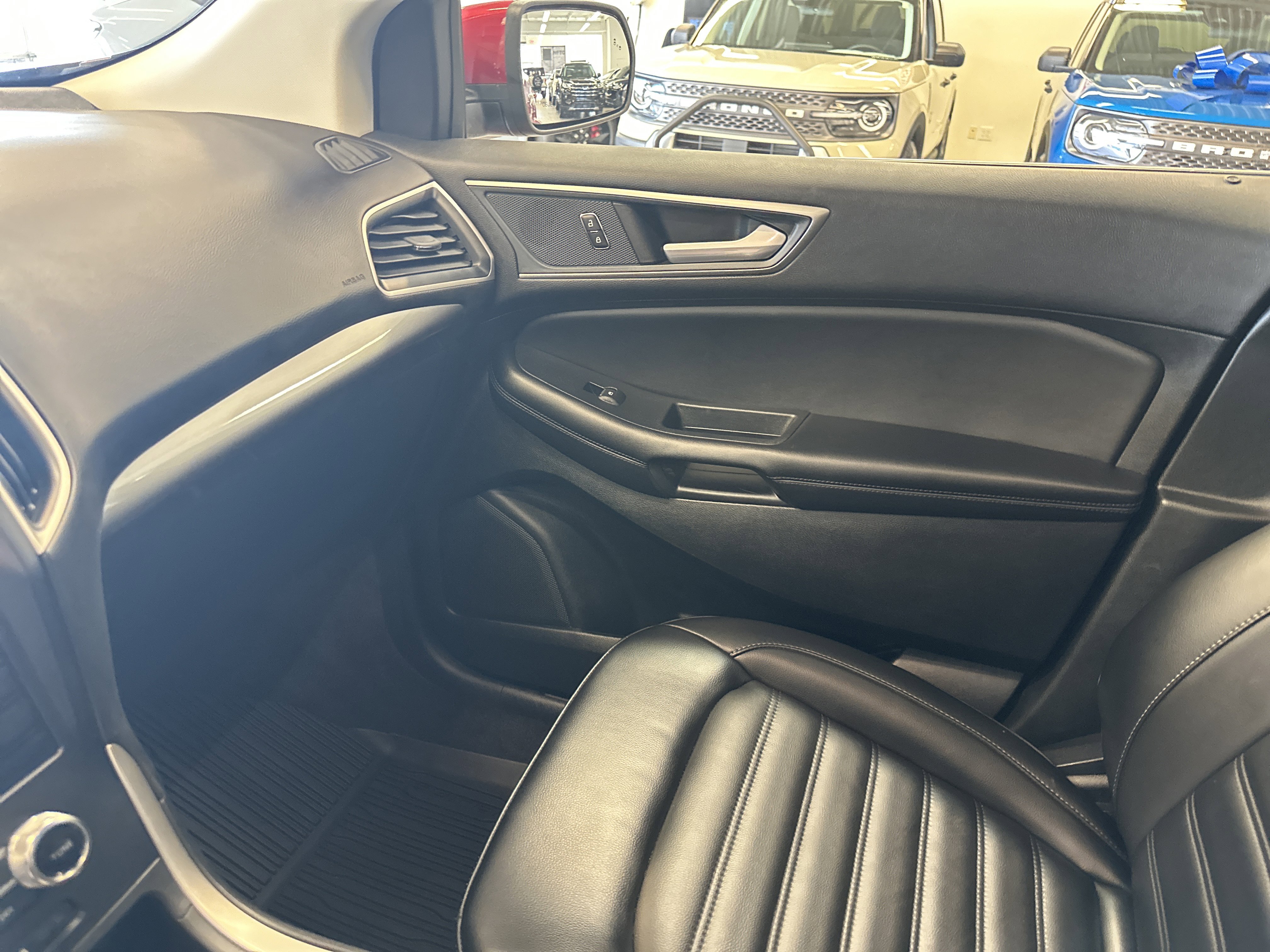 Used 2024 Ford Edge SEL w/ Convenience Package image 27