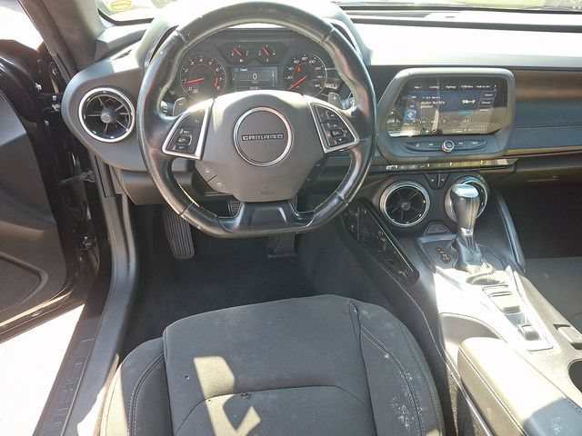 Used 2021 Chevrolet Camaro LT w/ Technology Package RWD image 11