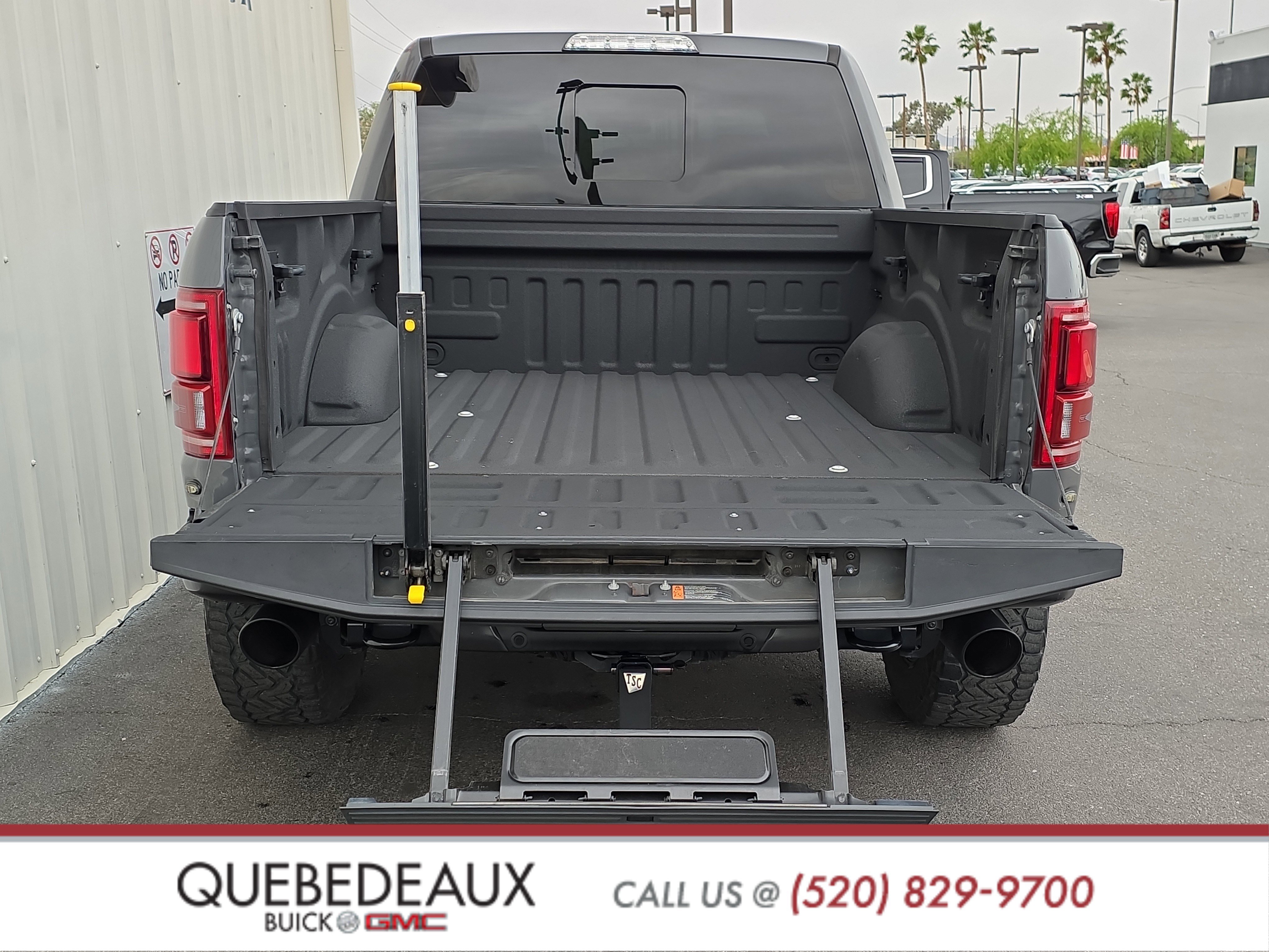 Used 2018 Ford F150 Raptor w/ Equipment Group 802A Luxury AWD/4WD image 10