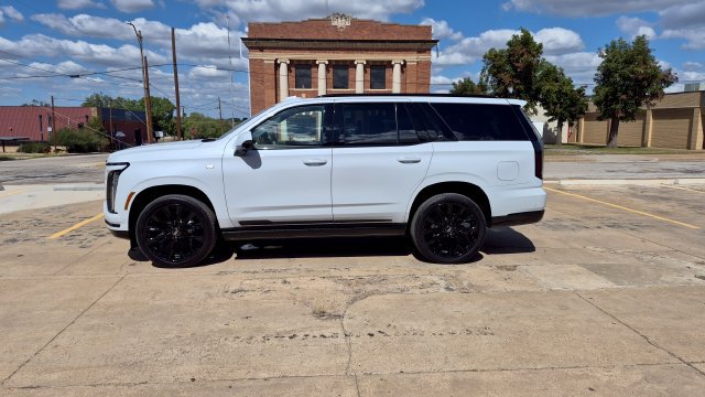 New 2026 Cadillac Escalade Platinum Sport w/ LPO, ONYX Package AWD/4WD image 4