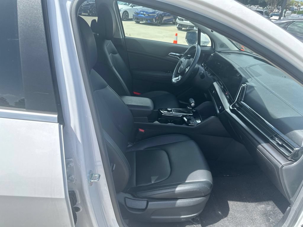 Used 2023 Kia Sportage EX FWD image 33