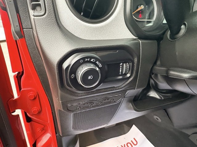 Used 2025 Jeep Wrangler Sport S image 15