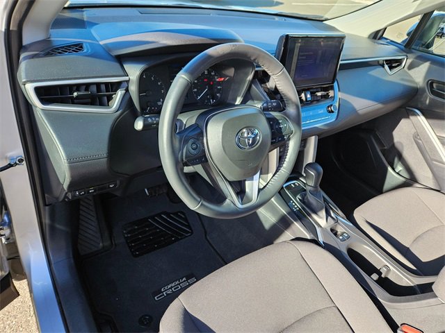 Used 2024 Toyota Corolla Cross LE image 15