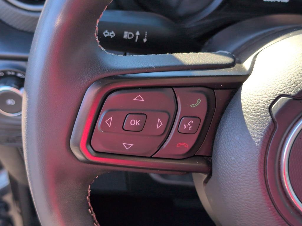 Used 2025 Jeep Wrangler Unlimited Rubicon w/ Convenience Group image 21