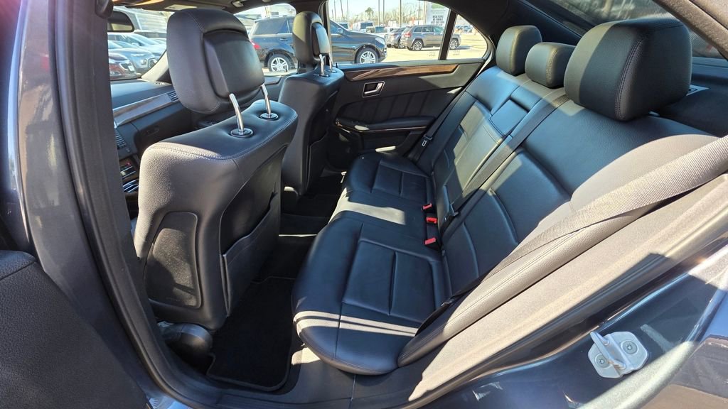 Used 2012 Mercedes-Benz E 350 4MATIC Sedan image 17