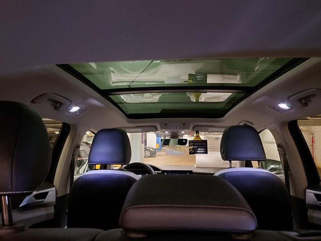 New 2025 Volkswagen Taos SE image 14