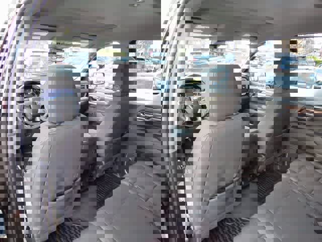 Used 2023 Chevrolet Silverado 1500 LT image 16