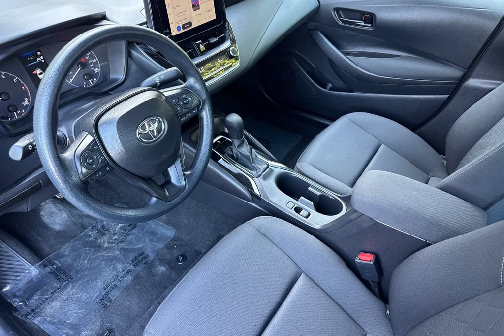 Certified 2025 Toyota Corolla LE FWD image 9