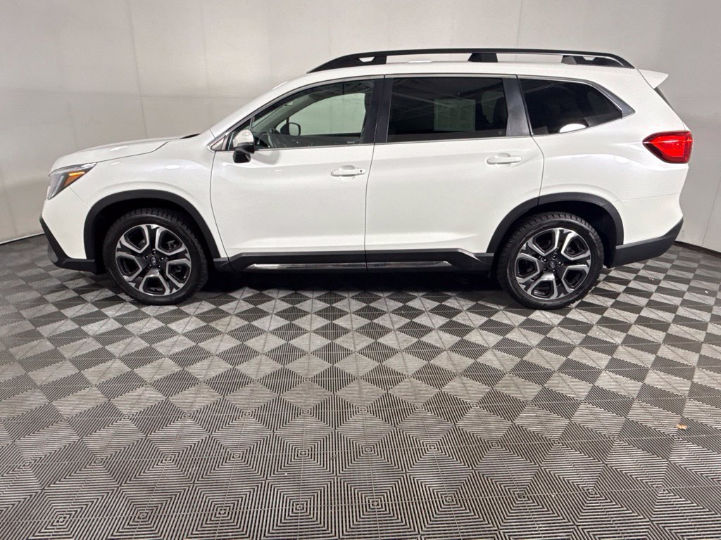 Used 2023 Subaru Ascent Limited AWD/4WD image 6