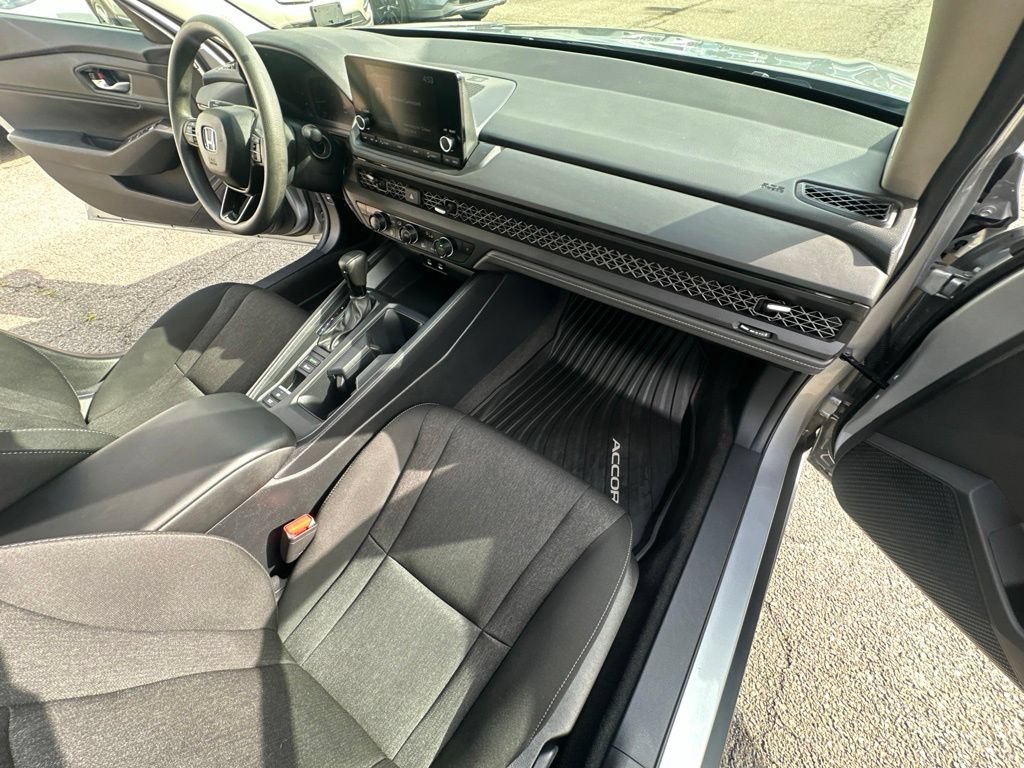 Used 2024 Honda Accord EX image 32
